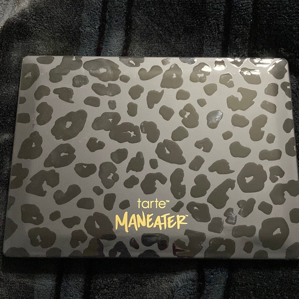 Tarts Maneater eyeshadow palette